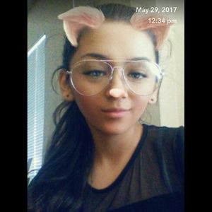 Meet your Posher, Karina